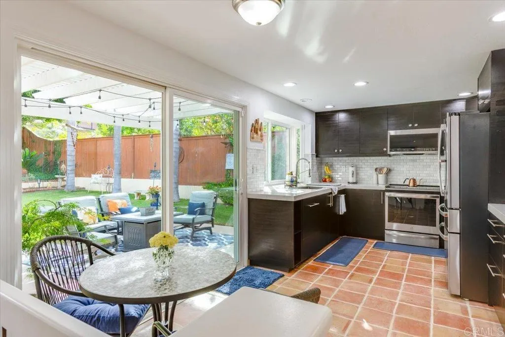 https://cdn.realtyfeed.com/cdn/127/306573691/ca97c09cdf4aca23e8a425fb63c84fbe.webp