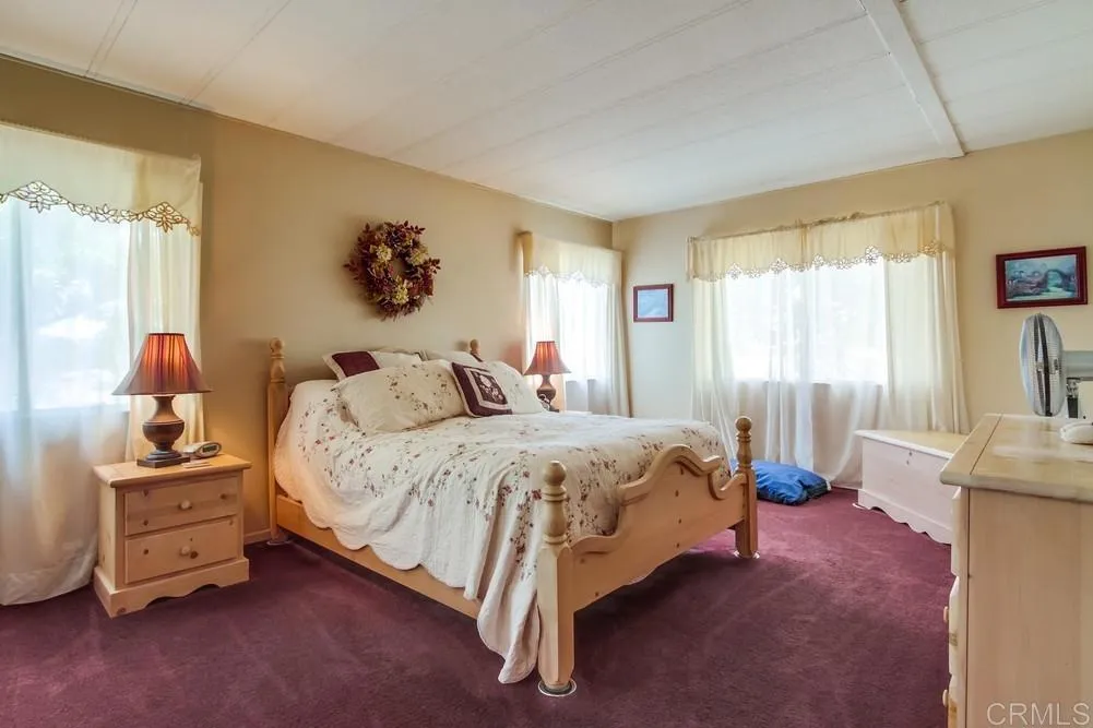 https://cdn.realtyfeed.com/cdn/127/306573721/bddf776fe7df1be9a0ca2da19a92baa2.webp