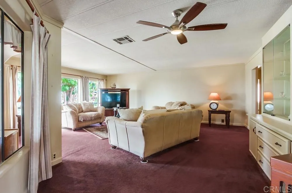 https://cdn.realtyfeed.com/cdn/127/306573721/cbef5c2e7c12cb1b0bde833007093779.webp
