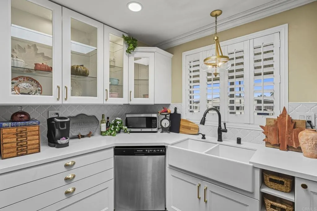 https://cdn.realtyfeed.com/cdn/127/306573806/ca38868a9812773bd68108217a053297.webp
