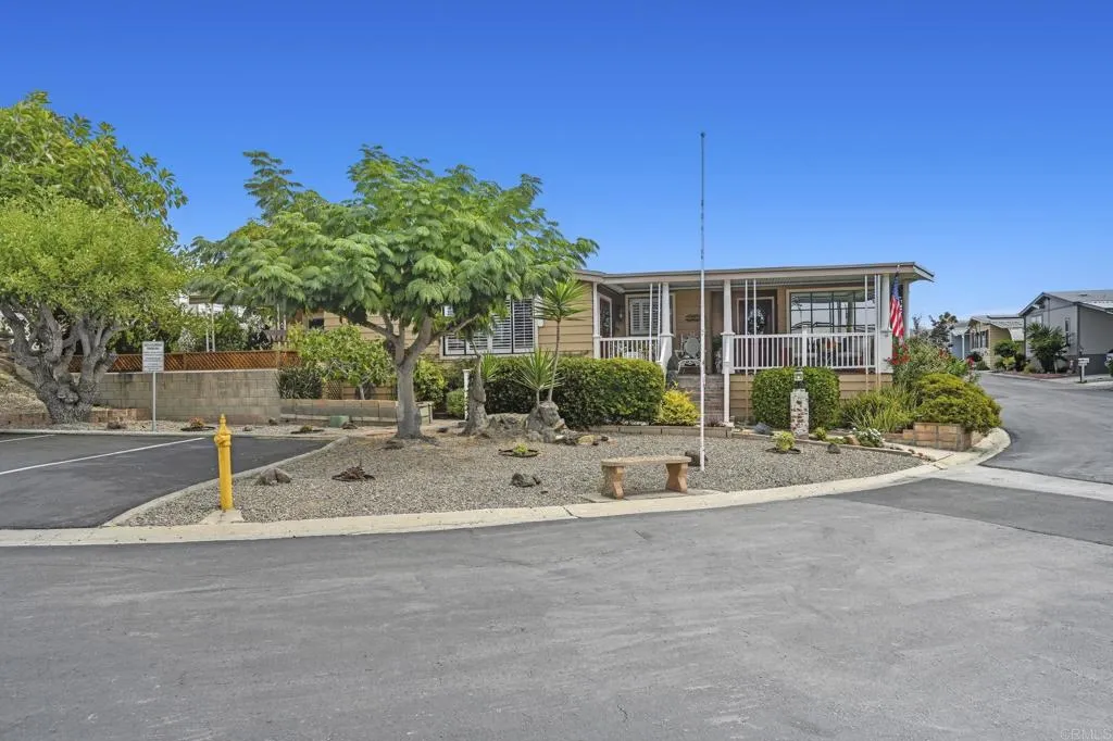 https://cdn.realtyfeed.com/cdn/127/306573806/dc14c0c8ced763ed8252656f043908c3.webp