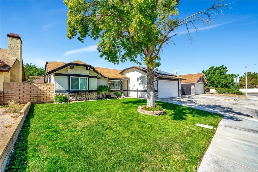 43157 18th West, Lancaster, CA 93534 - Photo 3 of 39, Lancaster, CA