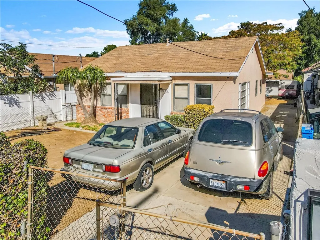 8421 Grenoble, Sunland, CA 91040 - Photo 3 of 27, Sunland, CA