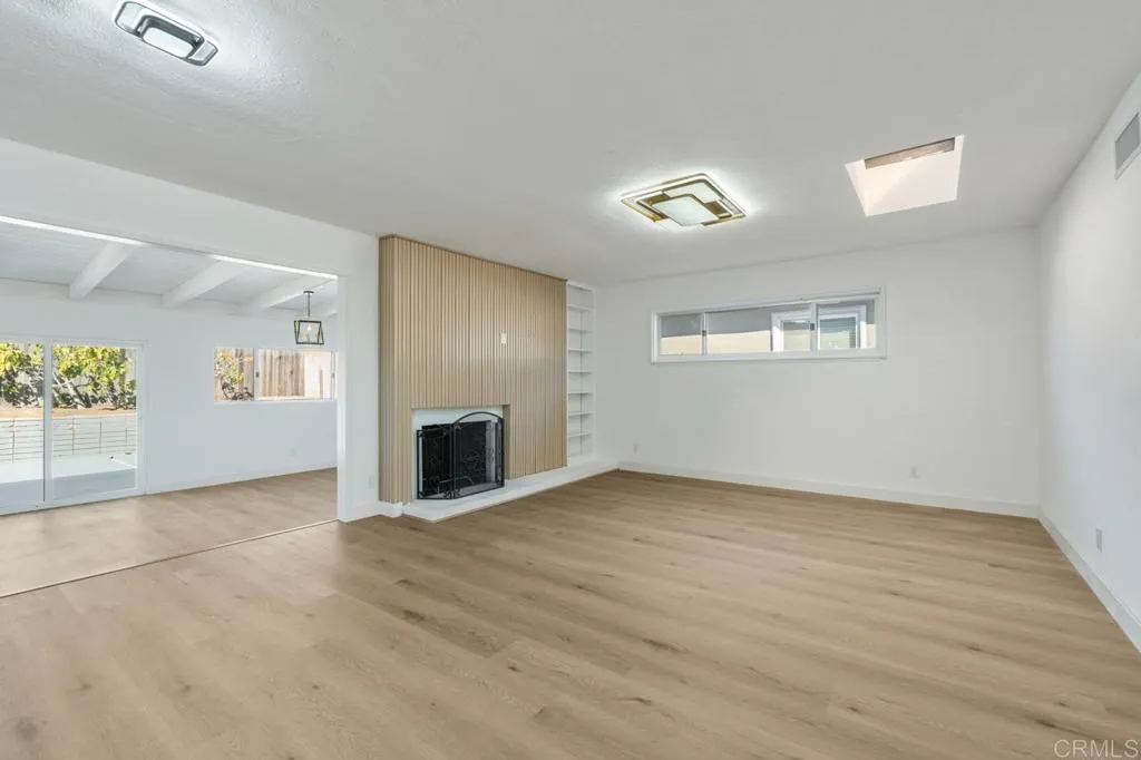https://cdn.realtyfeed.com/cdn/127/306573843/4b658862c48ae0cd174026246372aa21.webp