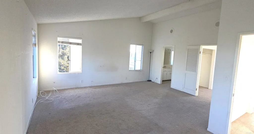 https://cdn.realtyfeed.com/cdn/127/306573851/36e3b3770824bbd4418a9de348c91bf1.webp