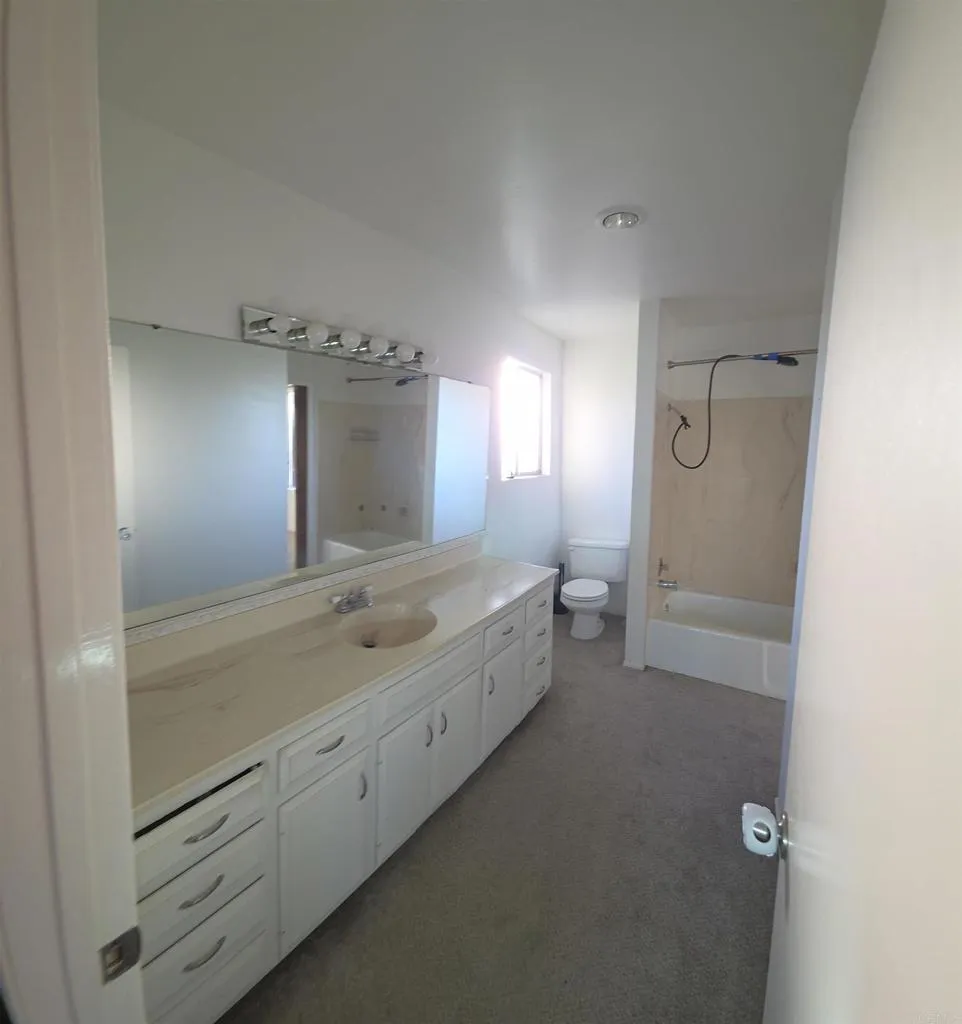 https://cdn.realtyfeed.com/cdn/127/306573851/533312fbee4c9e0959f767312deae201.webp