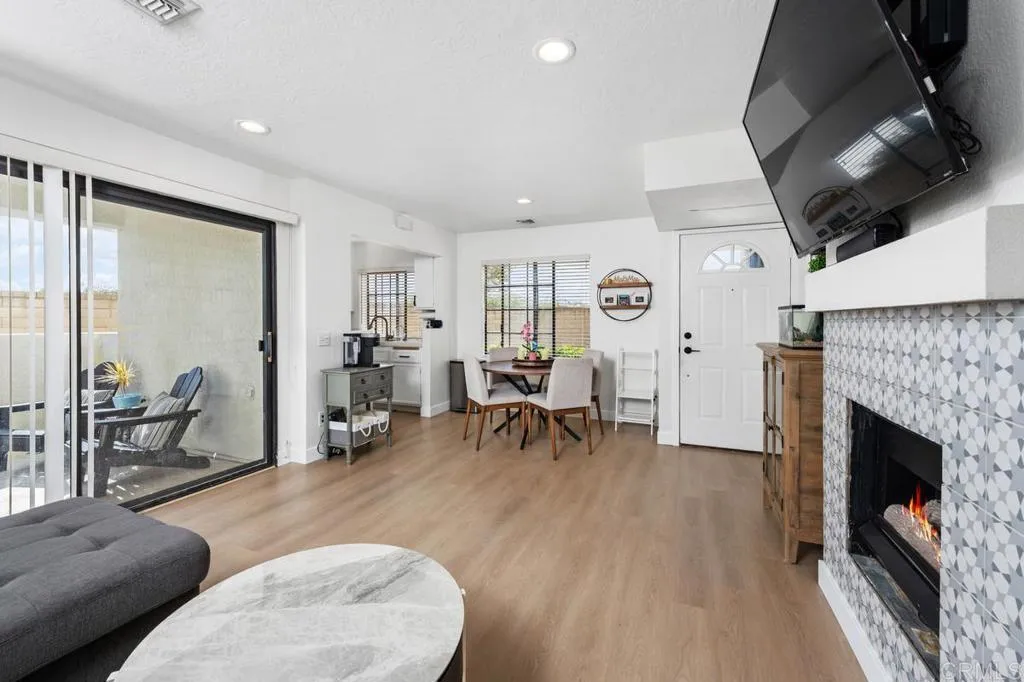 https://cdn.realtyfeed.com/cdn/127/306573890/b19815143e0c5c9097e53b0144e70b8d.webp