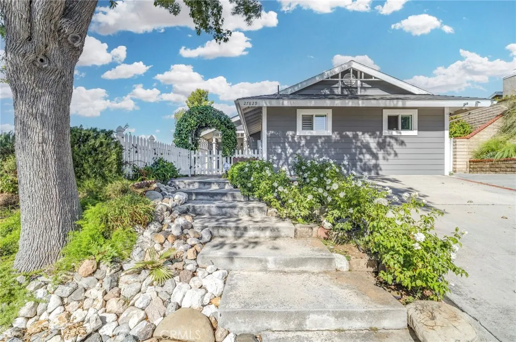 Castaic, CA 91350
