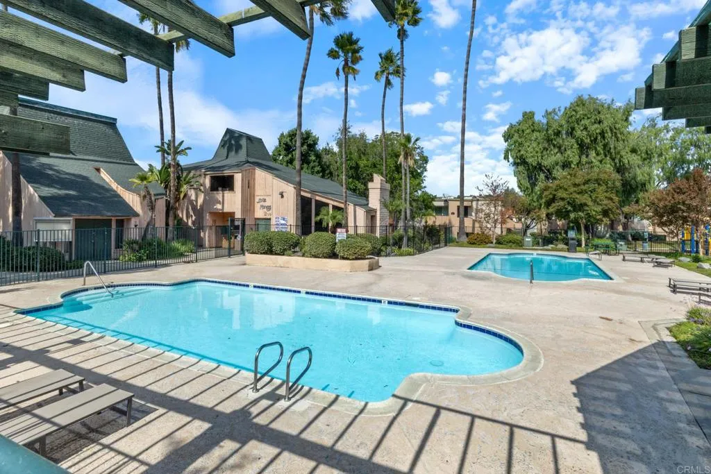 https://cdn.realtyfeed.com/cdn/127/306573965/2d1545b4be1bee0dfa859aa6c077b417.webp
