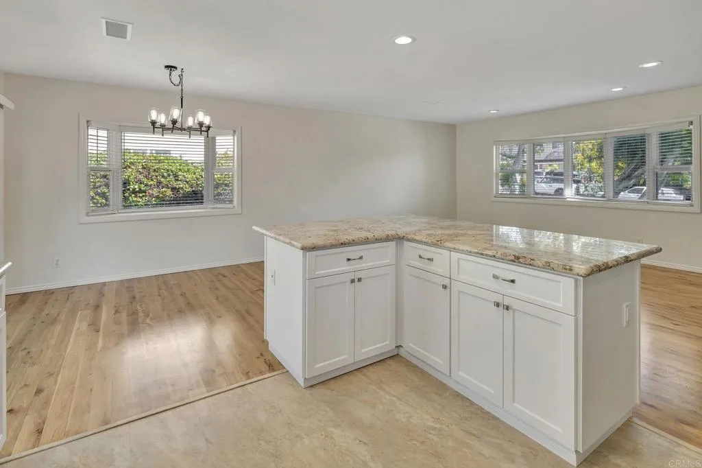 https://cdn.realtyfeed.com/cdn/127/306573975/2c06e279b9e1f142c7505a9f24d39256.webp