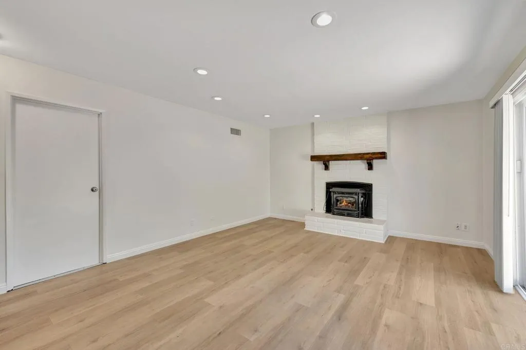 https://cdn.realtyfeed.com/cdn/127/306573975/6ac0c78b108df7664c9bda27332fc7c2.webp