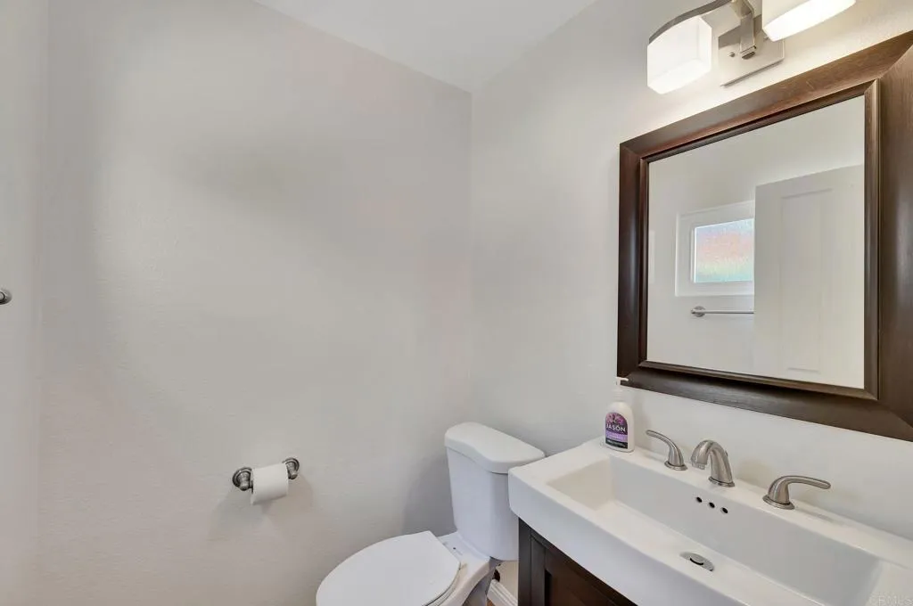 https://cdn.realtyfeed.com/cdn/127/306573975/6ce3713914b3d3b6f999d9082f47880d.webp