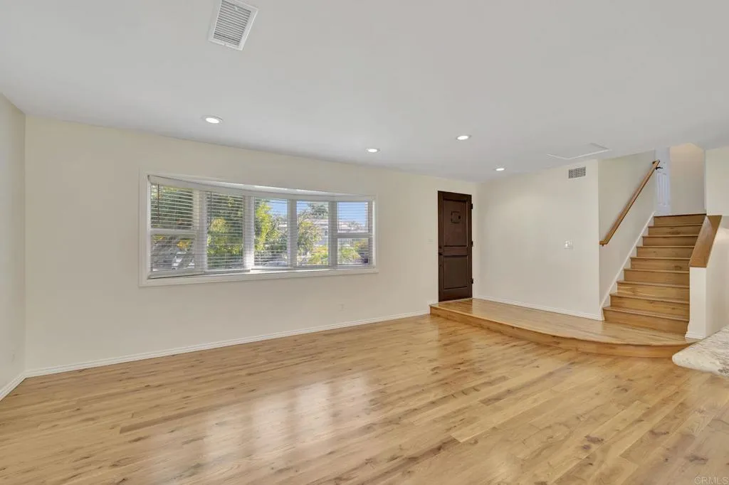 https://cdn.realtyfeed.com/cdn/127/306573975/dd0568a46d44c517c47294d77c98b062.webp