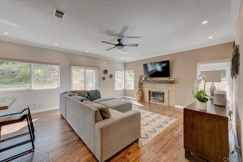 https://cdn.realtyfeed.com/cdn/127/306573996/23443a9455dd122908ee020842a9c9bd.webp