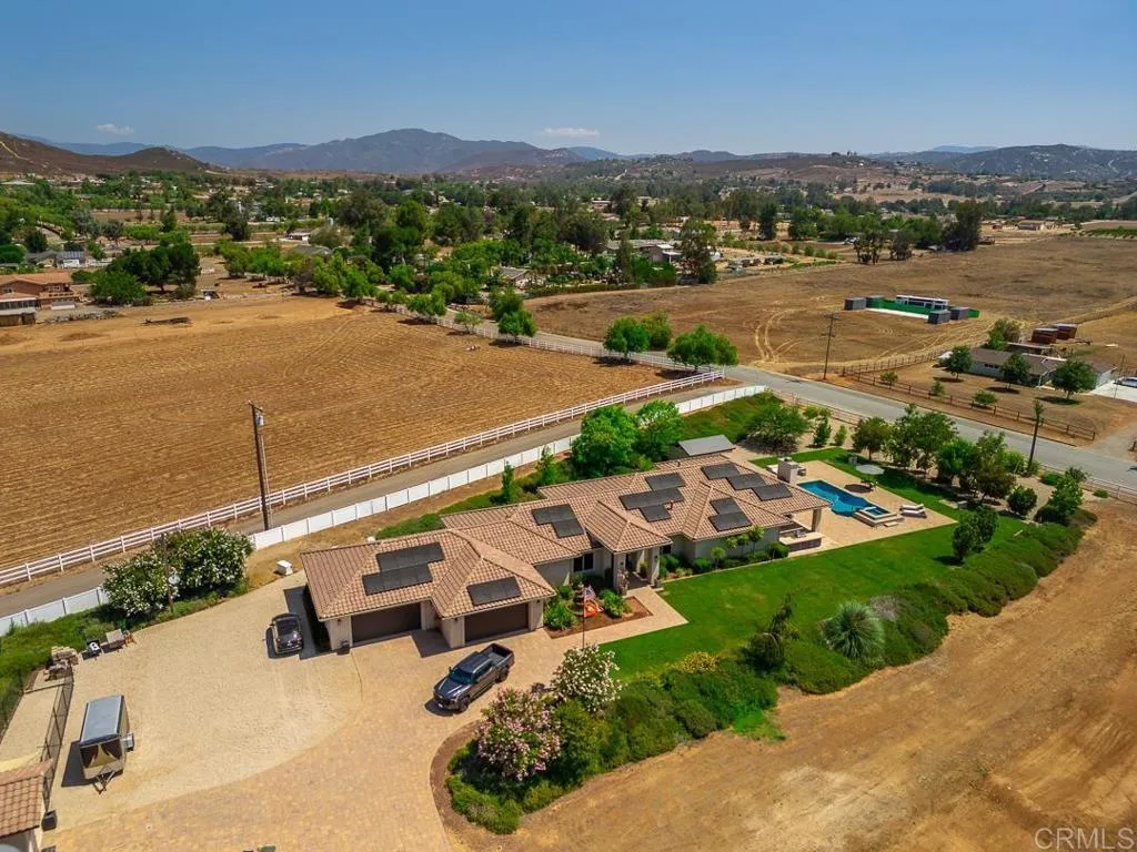 https://cdn.realtyfeed.com/cdn/127/306574158/6728dda66349315aede59c2562e24a0a.webp