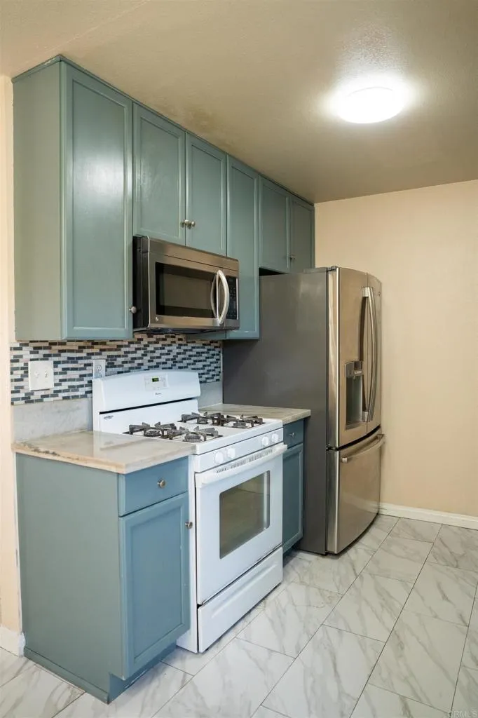 https://cdn.realtyfeed.com/cdn/127/306574166/676af40ea7a10e44ba0b4555bce883f8.webp