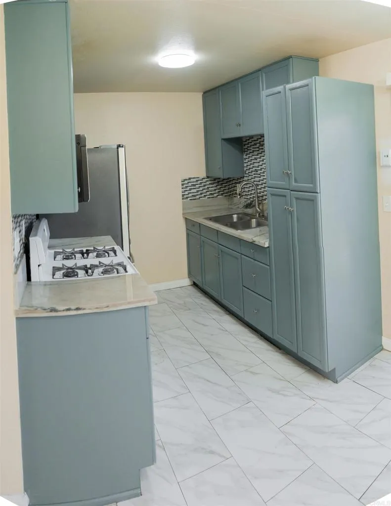 https://cdn.realtyfeed.com/cdn/127/306574166/bac910836450144d9e04ec00b08a98d5.webp