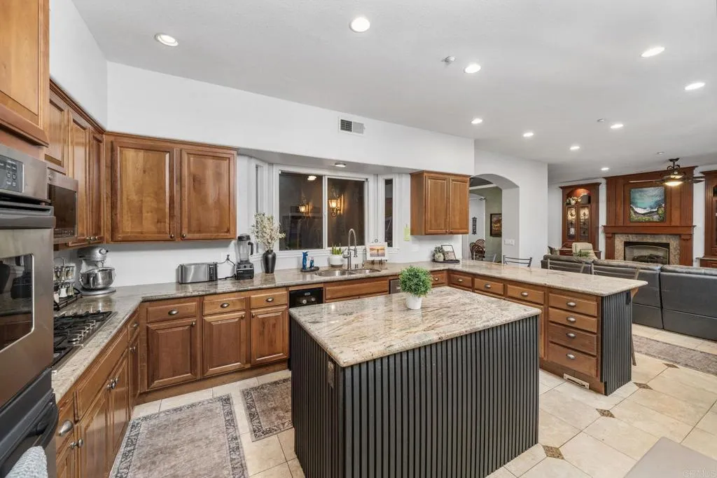 https://cdn.realtyfeed.com/cdn/127/306574175/dd6b8185961cde6eda614afc558b3883.webp