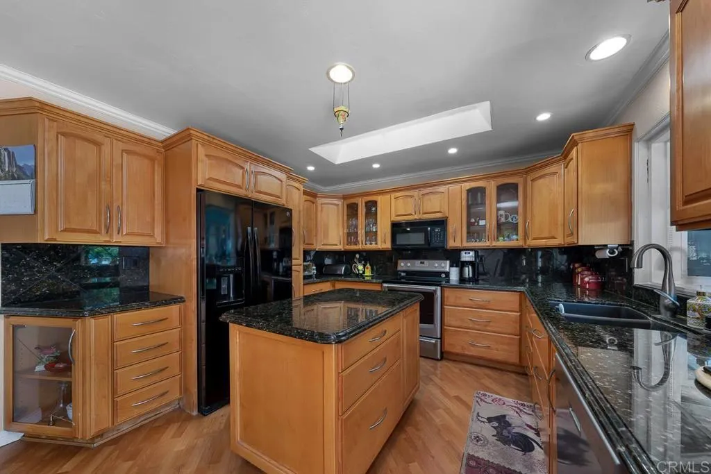 https://cdn.realtyfeed.com/cdn/127/306574194/b939c3b2573dc8cb1f430732c8a00ec6.webp