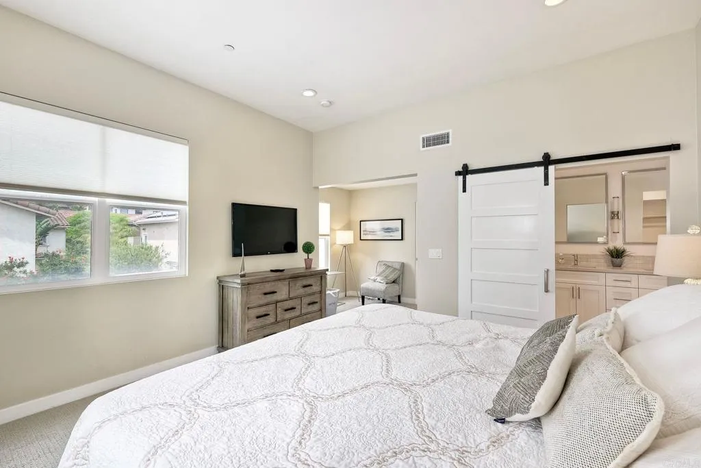 https://cdn.realtyfeed.com/cdn/127/306574224/8b49c16378f2ade782af56997563a60b.webp