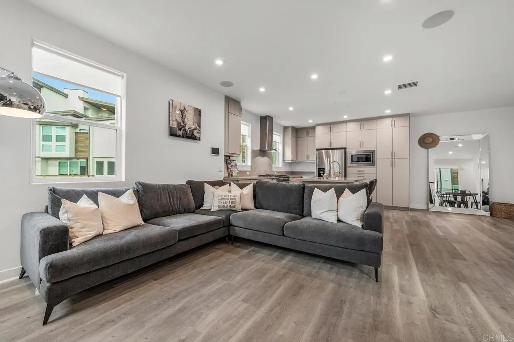 Photo #11: PTP2508086 Listing: Photo #11