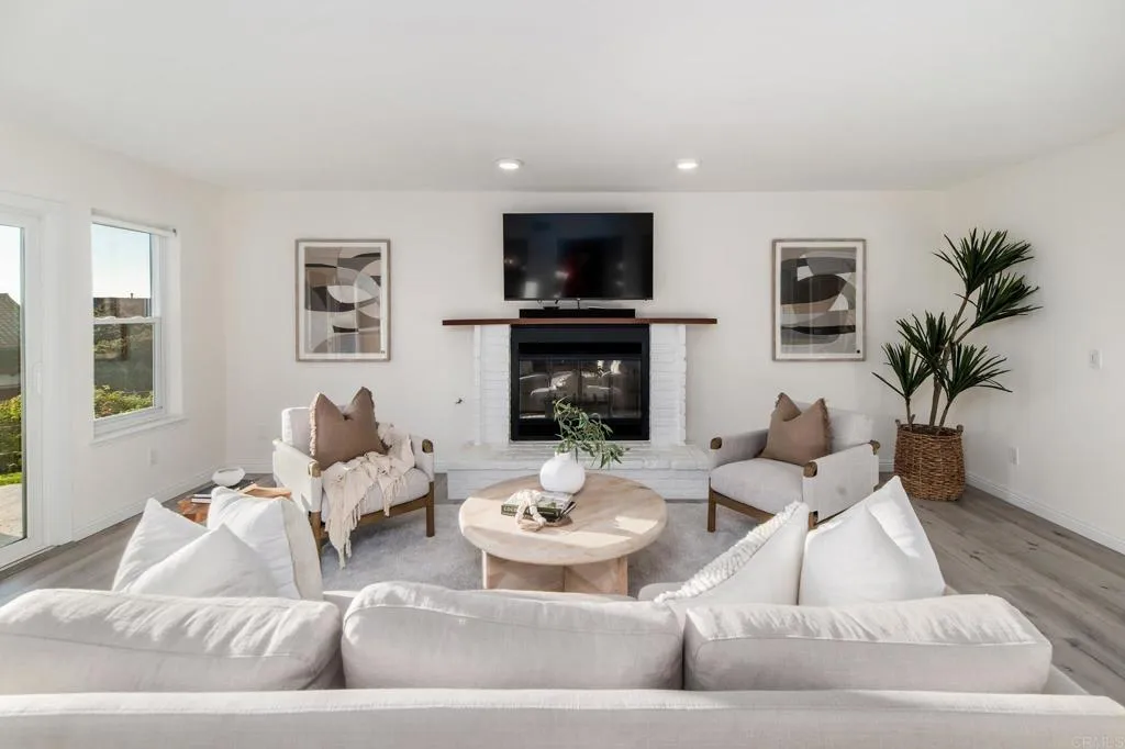 https://cdn.realtyfeed.com/cdn/127/306574243/63b613c22dd0343baa1b028338084145.webp