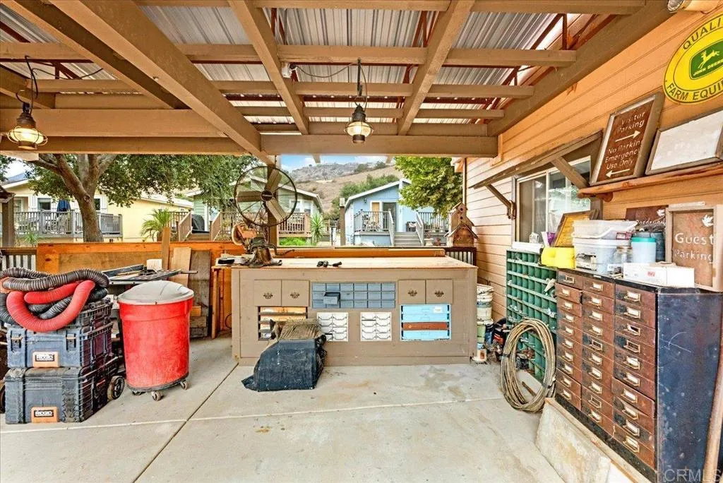 https://cdn.realtyfeed.com/cdn/127/306574263/9f19478d1a484a61263a5c355e74f2bc.webp