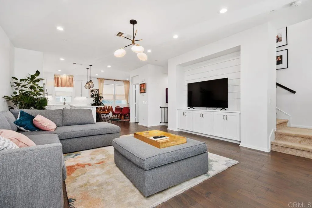 https://cdn.realtyfeed.com/cdn/127/306574269/62726a7b30c5e6fdb3ef15e32a563898.webp