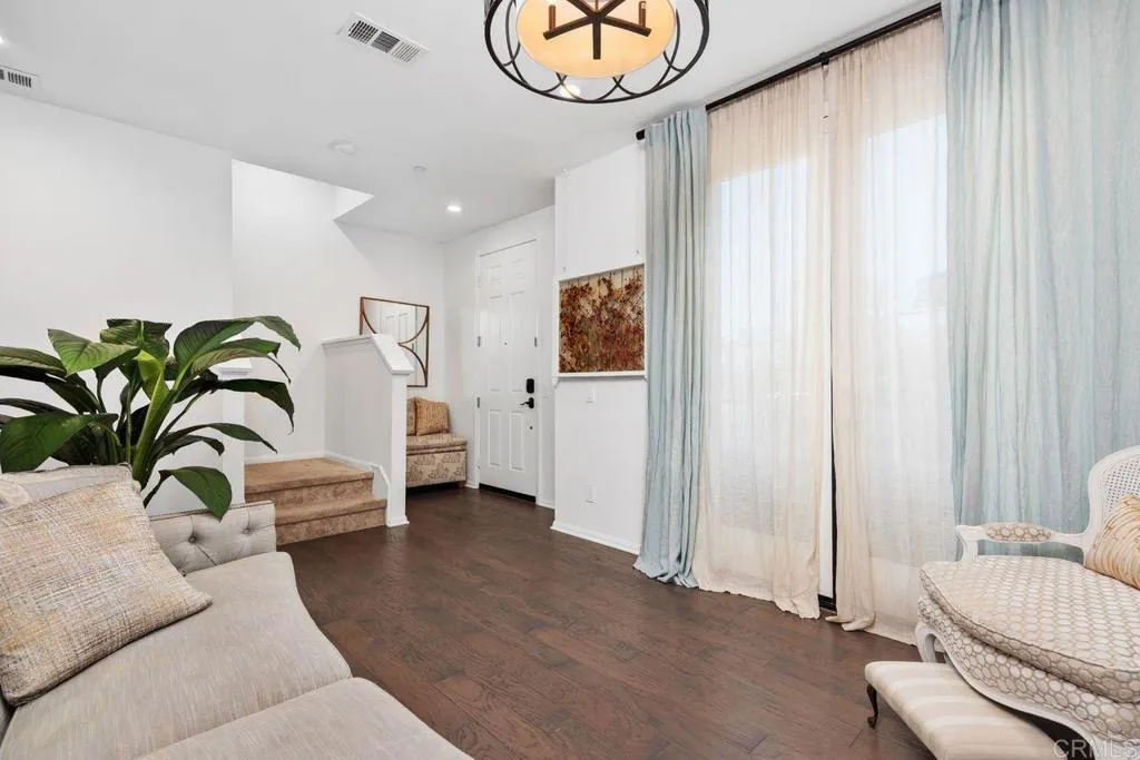 https://cdn.realtyfeed.com/cdn/127/306574269/8e30b546ddf0b5ef62b924a6eff759ac.webp