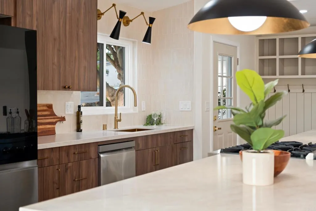 https://cdn.realtyfeed.com/cdn/127/306574276/8c3c1c6782f5c575930bbf6f0b7fbdcb.webp