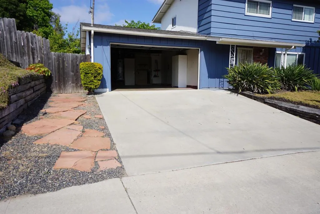 https://cdn.realtyfeed.com/cdn/127/306574282/7b17b3f62a8af582fea47c7f9ee23f65.webp