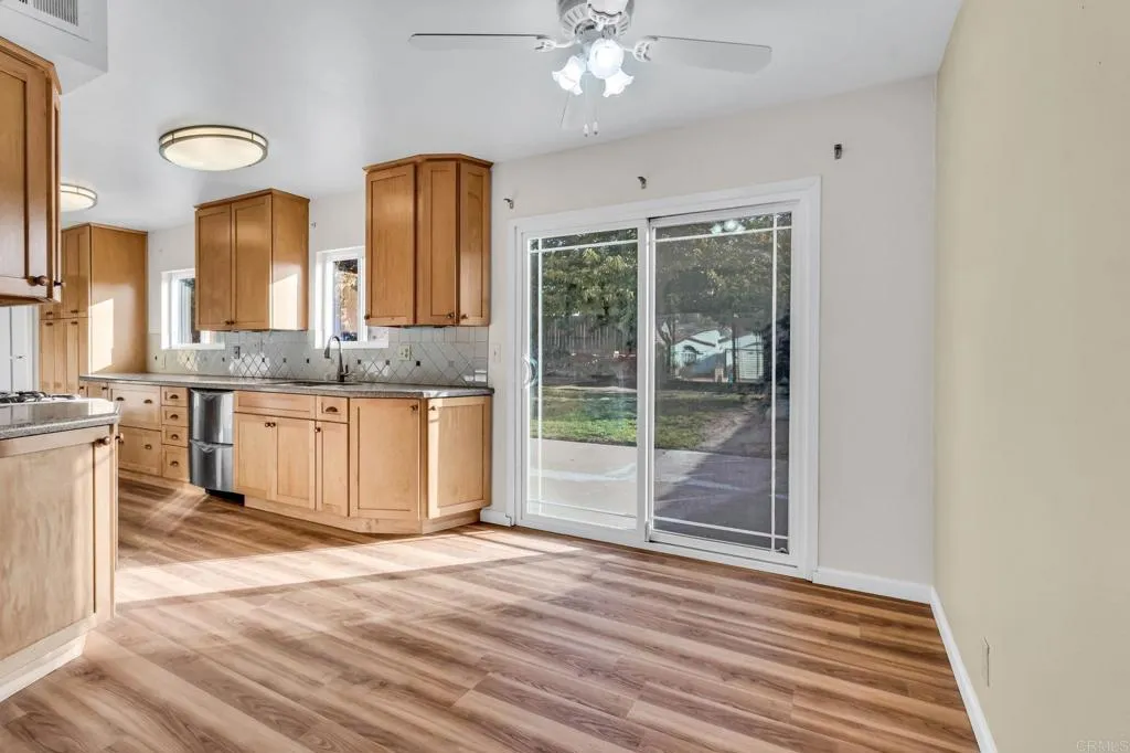 https://cdn.realtyfeed.com/cdn/127/306574282/f5c22e2d82857efb1a2d4132f8eae331.webp