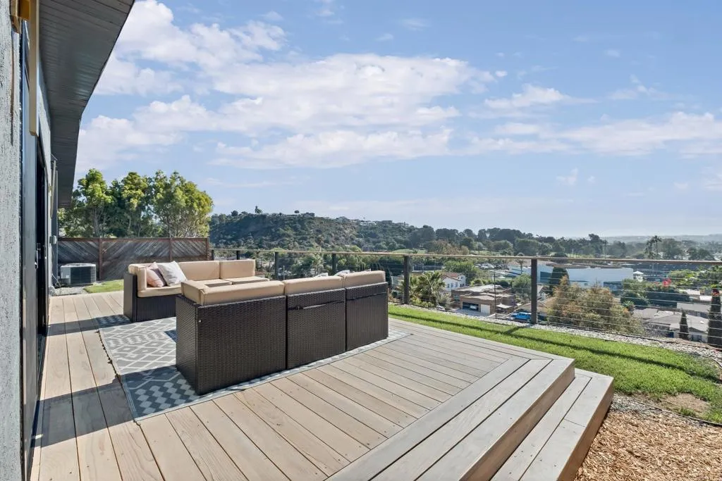 https://cdn.realtyfeed.com/cdn/127/306574329/2385dd10855a0ef8de04a42f7e5b4ef7.webp