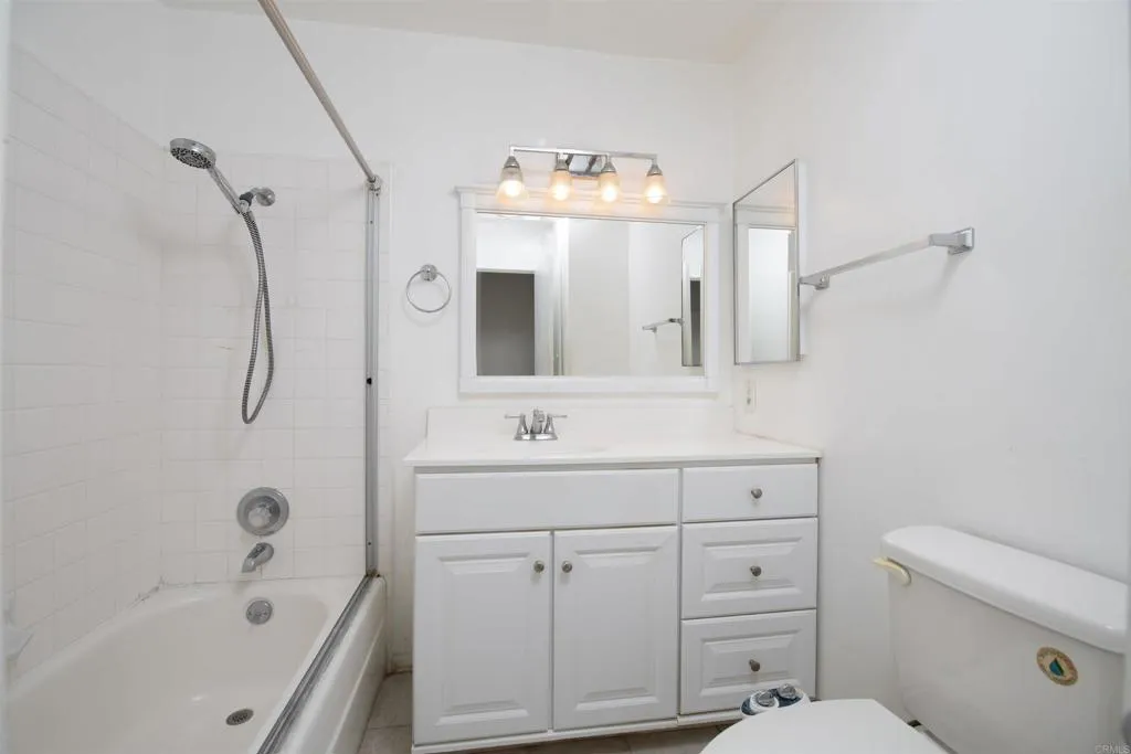 https://cdn.realtyfeed.com/cdn/127/306574369/4a7d767e553ac35c2e2623aafa1ad9bd.webp