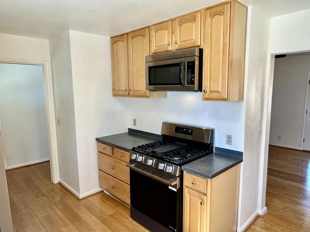 https://cdn.realtyfeed.com/cdn/127/306574376/43841e3169db95a13e180af9d599e323.webp