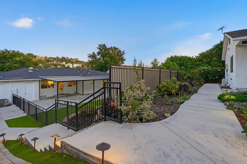 https://cdn.realtyfeed.com/cdn/127/306574395/222c17342bab713abff7f1433e0f272f.webp