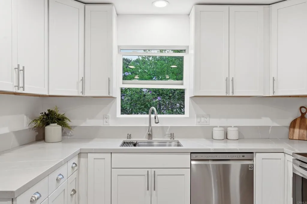 https://cdn.realtyfeed.com/cdn/127/306574395/e515b7765a0ab96455c5b8ebda6f7831.webp