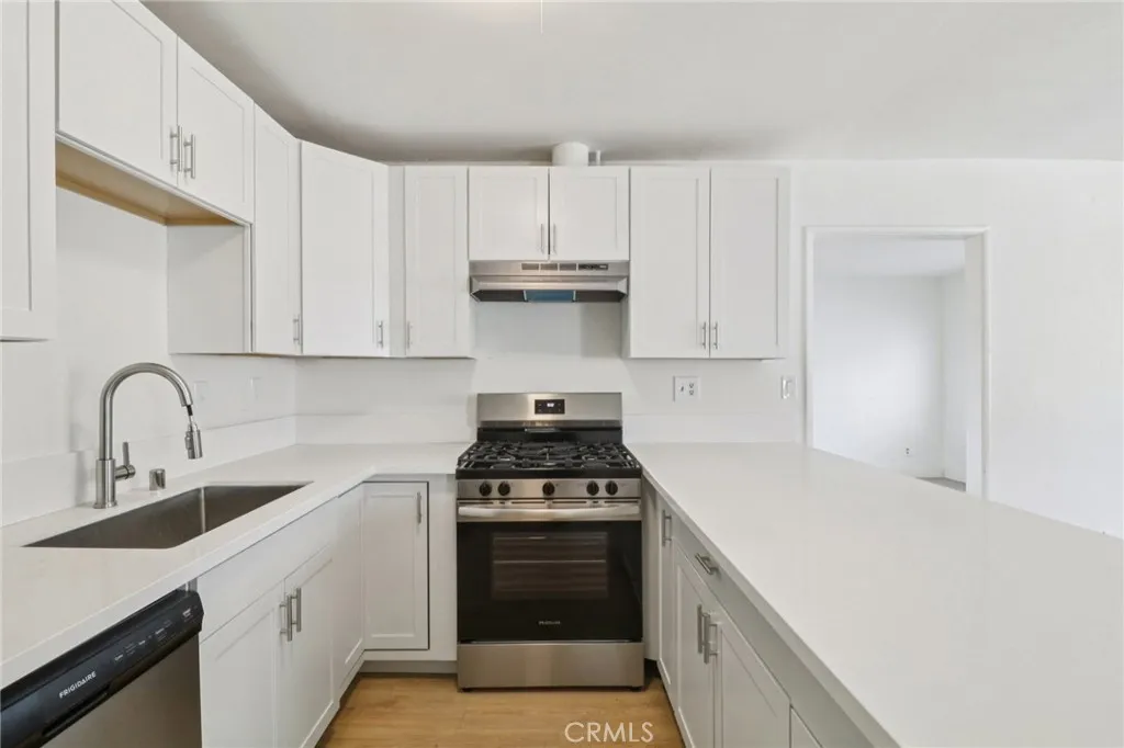 https://cdn.realtyfeed.com/cdn/127/306574398/a67e608cf9bfa3324d92a83b296f705f.webp
