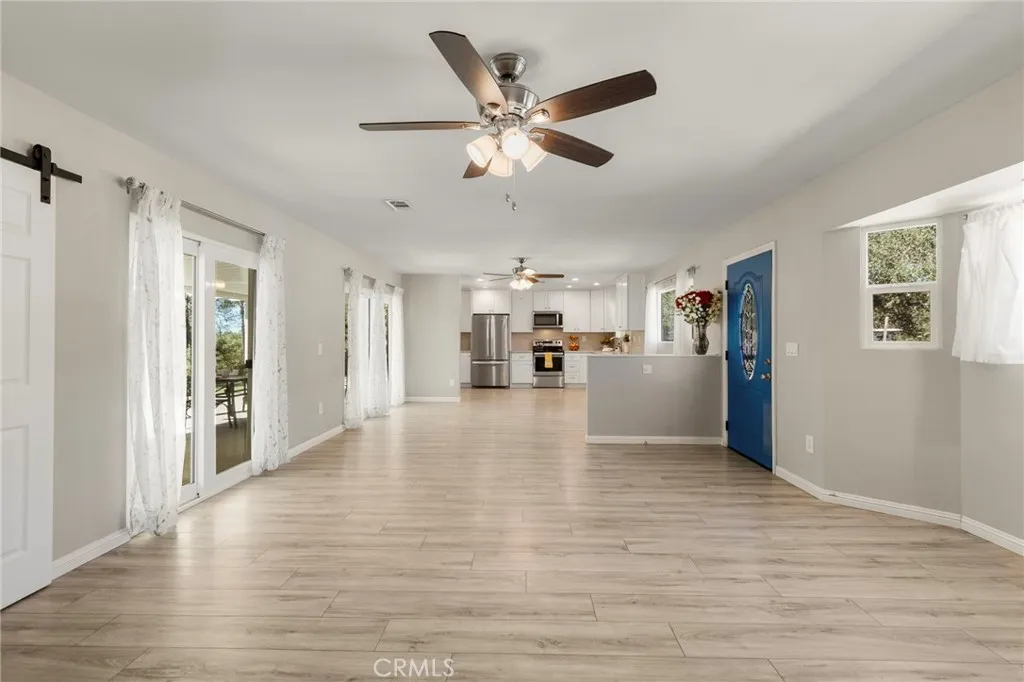 https://cdn.realtyfeed.com/cdn/127/306574446/920aea2065b4ebd21d575117f9c17384.webp