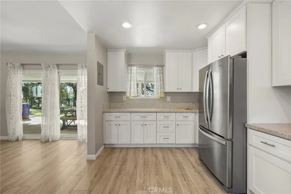 https://cdn.realtyfeed.com/cdn/127/306574446/978108ae14335a84d770a9271b10f68b.webp
