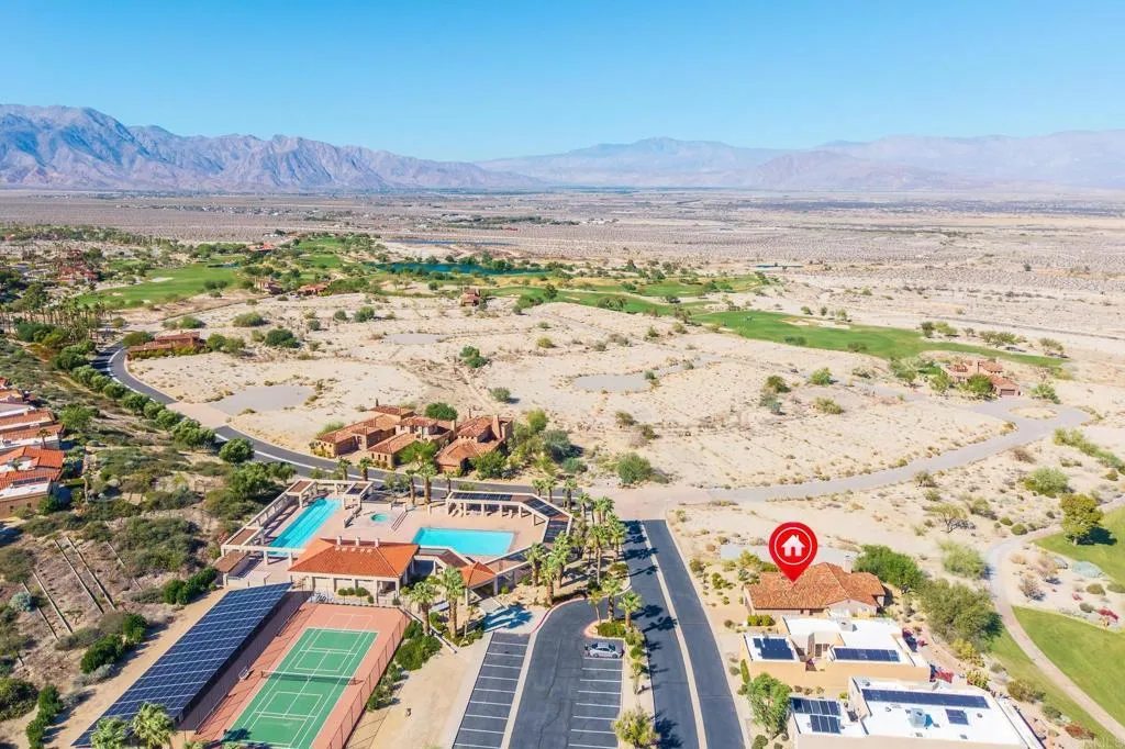 https://cdn.realtyfeed.com/cdn/127/306574551/0b29782f4b14a4a3043bf282354d90d1.webp