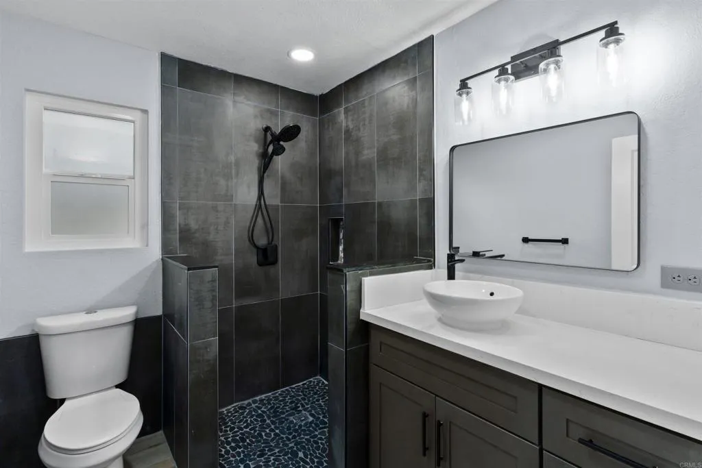 https://cdn.realtyfeed.com/cdn/127/306574658/da563e91af2e35662538f20bfb8ff6e5.webp