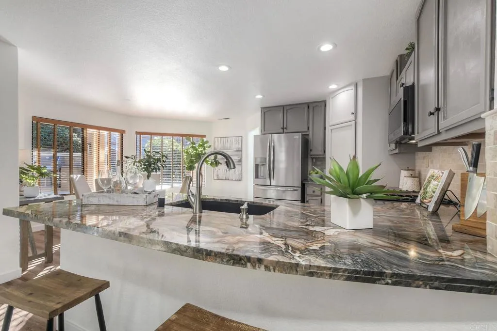 https://cdn.realtyfeed.com/cdn/127/306574753/381e051854f89b5c1178403cf17f77dd.webp