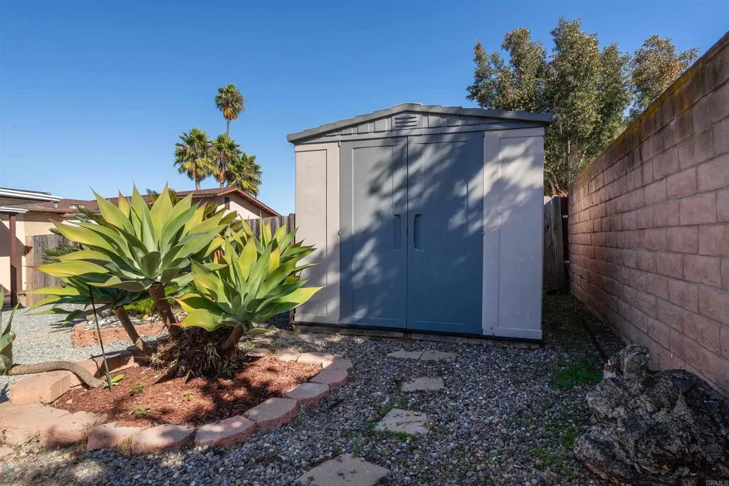 https://cdn.realtyfeed.com/cdn/127/306574860/819980b3caf7a0159abfab8ad5d0224b.webp