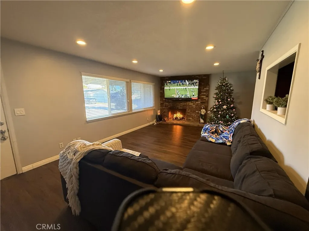 288 Royal Coach, Pomona, CA 91767 - Photo 3 of 42, Pomona, CA