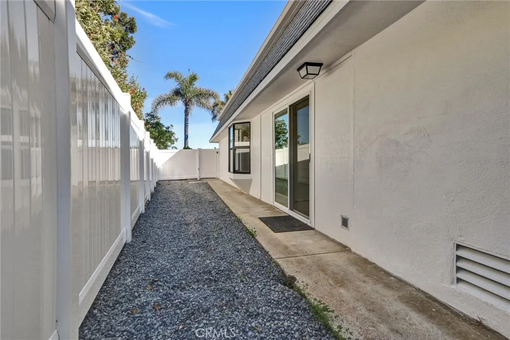 https://cdn.realtyfeed.com/cdn/127/306574892/09eddfc639b9615b4b701c4384c5dfba.webp