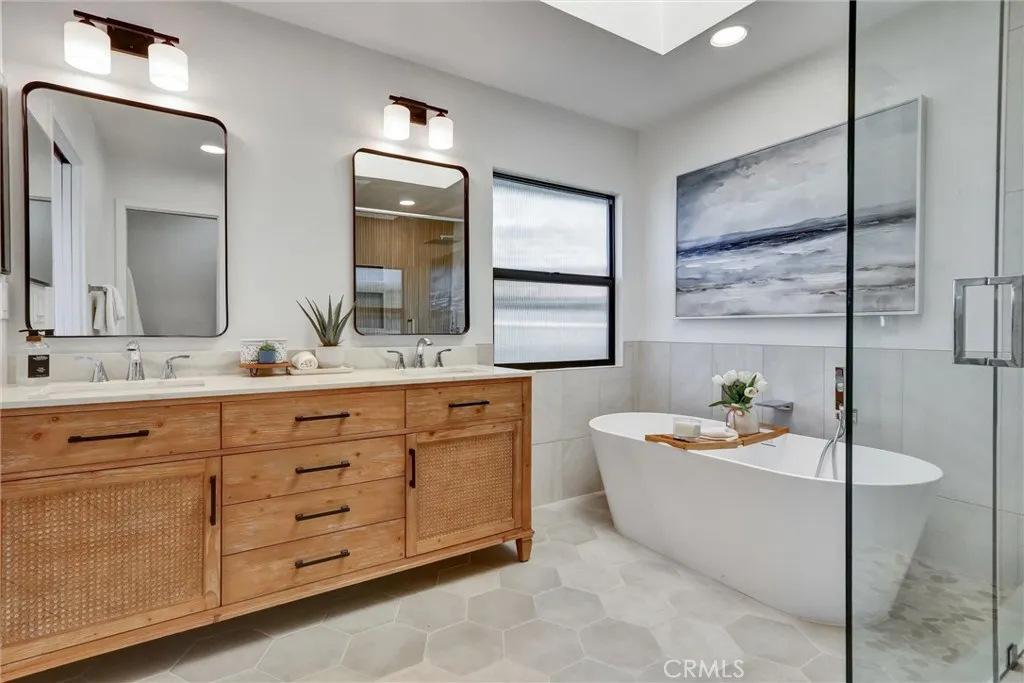 https://cdn.realtyfeed.com/cdn/127/306574892/16093aecdf907c0d5d8d090d1c72e4d4.webp