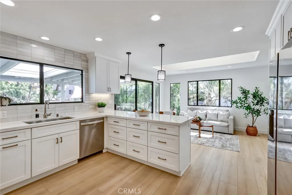 https://cdn.realtyfeed.com/cdn/127/306574892/3beca9f327caeef94e78d9a81ede574a.webp