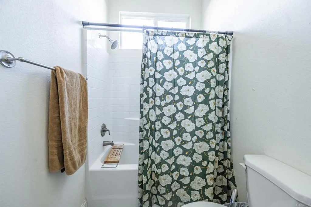 https://cdn.realtyfeed.com/cdn/127/306574926/2921edf1a5503ed17d0b2052a6d8ec5d.webp