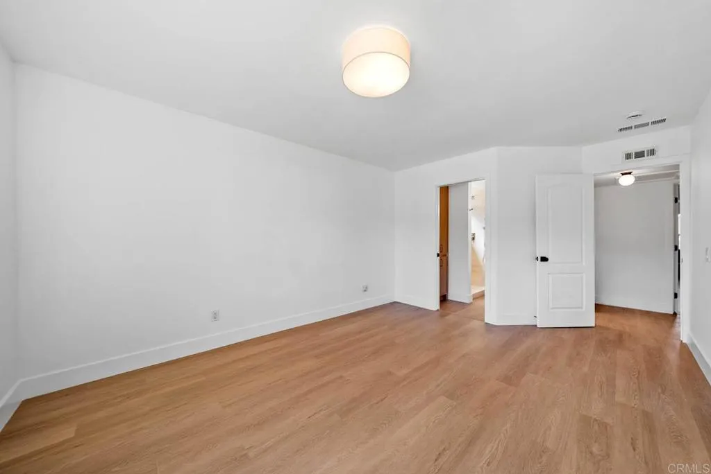 https://cdn.realtyfeed.com/cdn/127/306575095/6032af4746fe7f17397a22d6e9c09684.webp